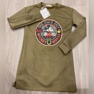Disney Parks Hong Kong Mickey Mouse Long Sleeve Shirt Green M/ L Vintage Suede